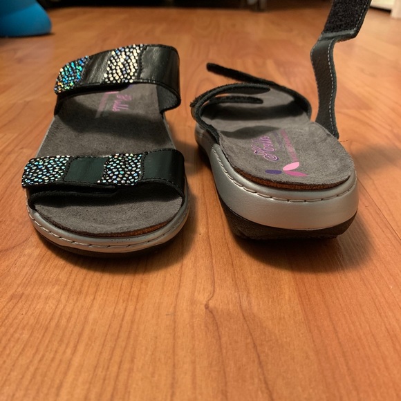 Brand New Made in Spain - Picture 3 of 3